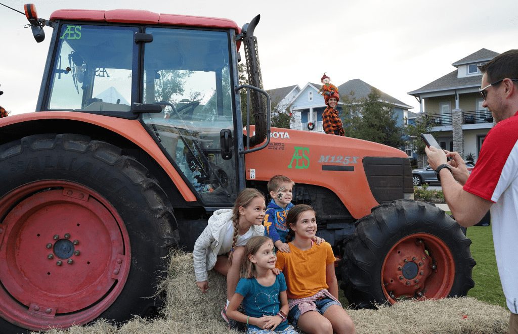 Inaugural Town Harvest Brings Fall Family Fun in 2019