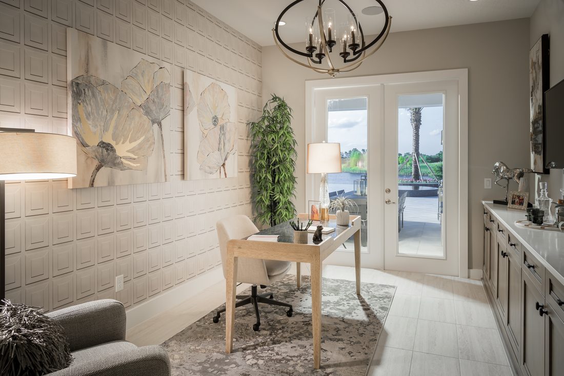 Santa Bella home office