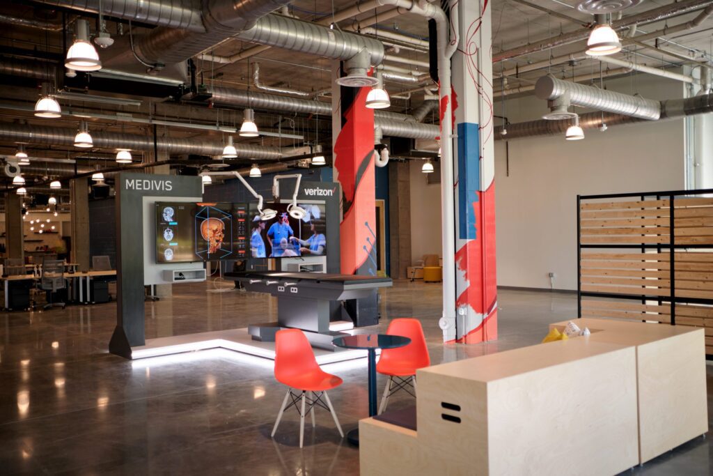 Verizon 5G Innovation Hub